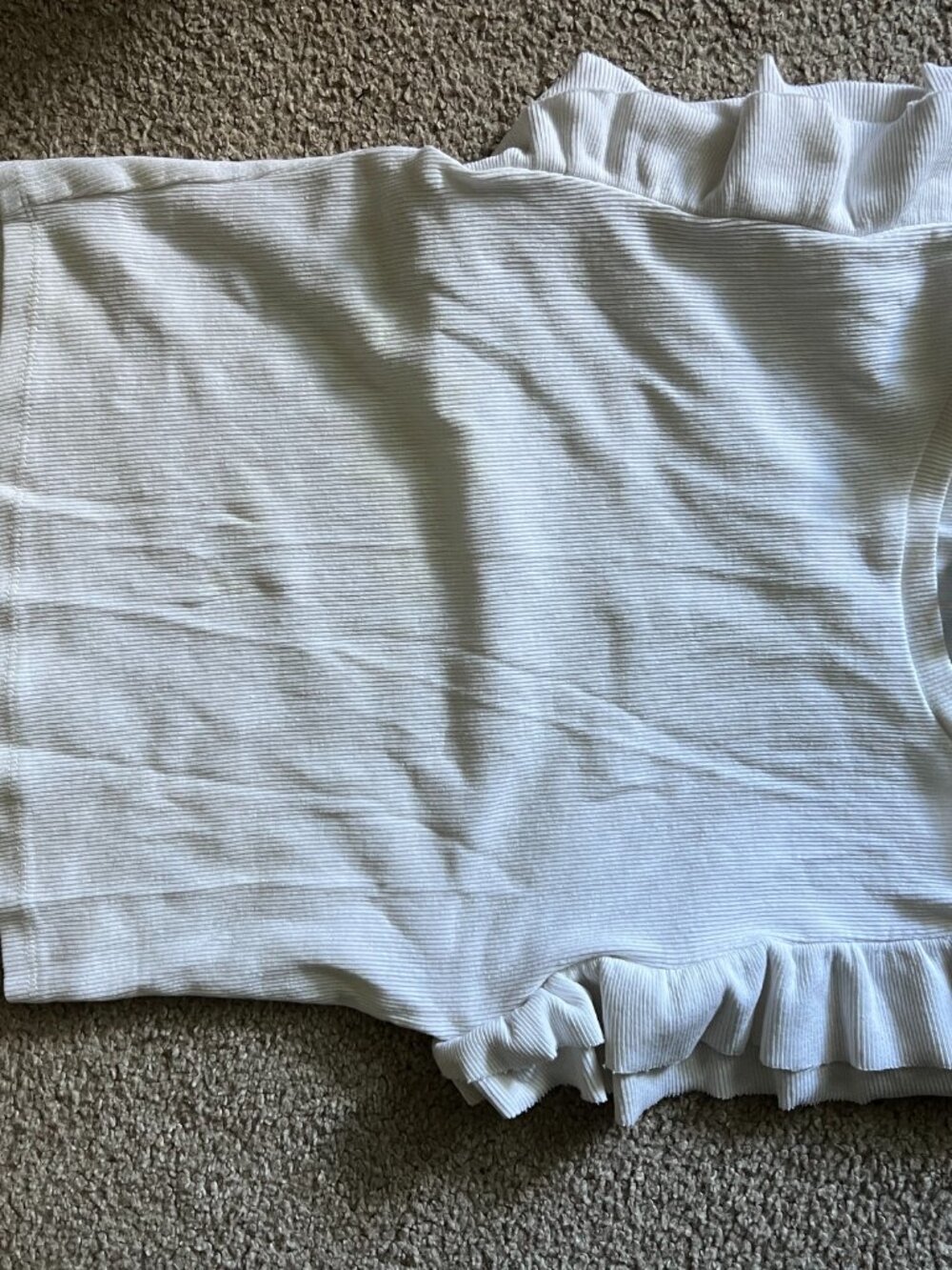 Zara White Ribbed Ruffle Sleeve Crop Tee Size L